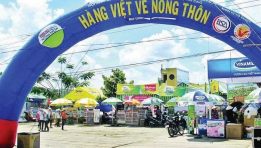 Hàng Việt về nông thôn dịp Tết: Lòng tin của khách hàng đối với doanh nghiệp