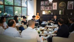 4 giờ cafe với ông Đặng Lê Nguyên Vũ: Cuộc trò chuyện đầy những bất ngờ 