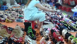 Giày dép Trung Quốc ngập chợ