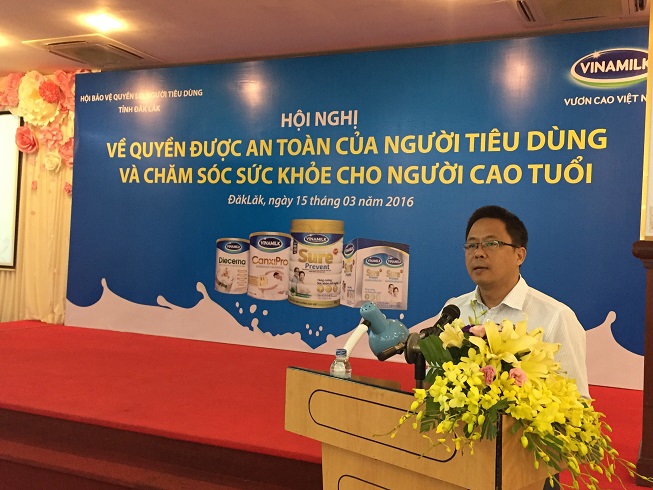 Ông Nguyễn Ngọc Thành- Giám đốc kinh doanh miền trung 2 Vinamilk - phát biểu tại hội thảo ở Đắc Lắc